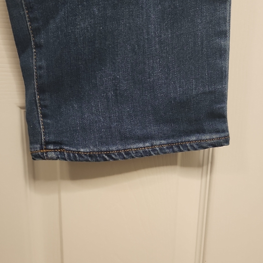 Universal Thread Classic Blue Denim Jeans - Picture 5 of 10